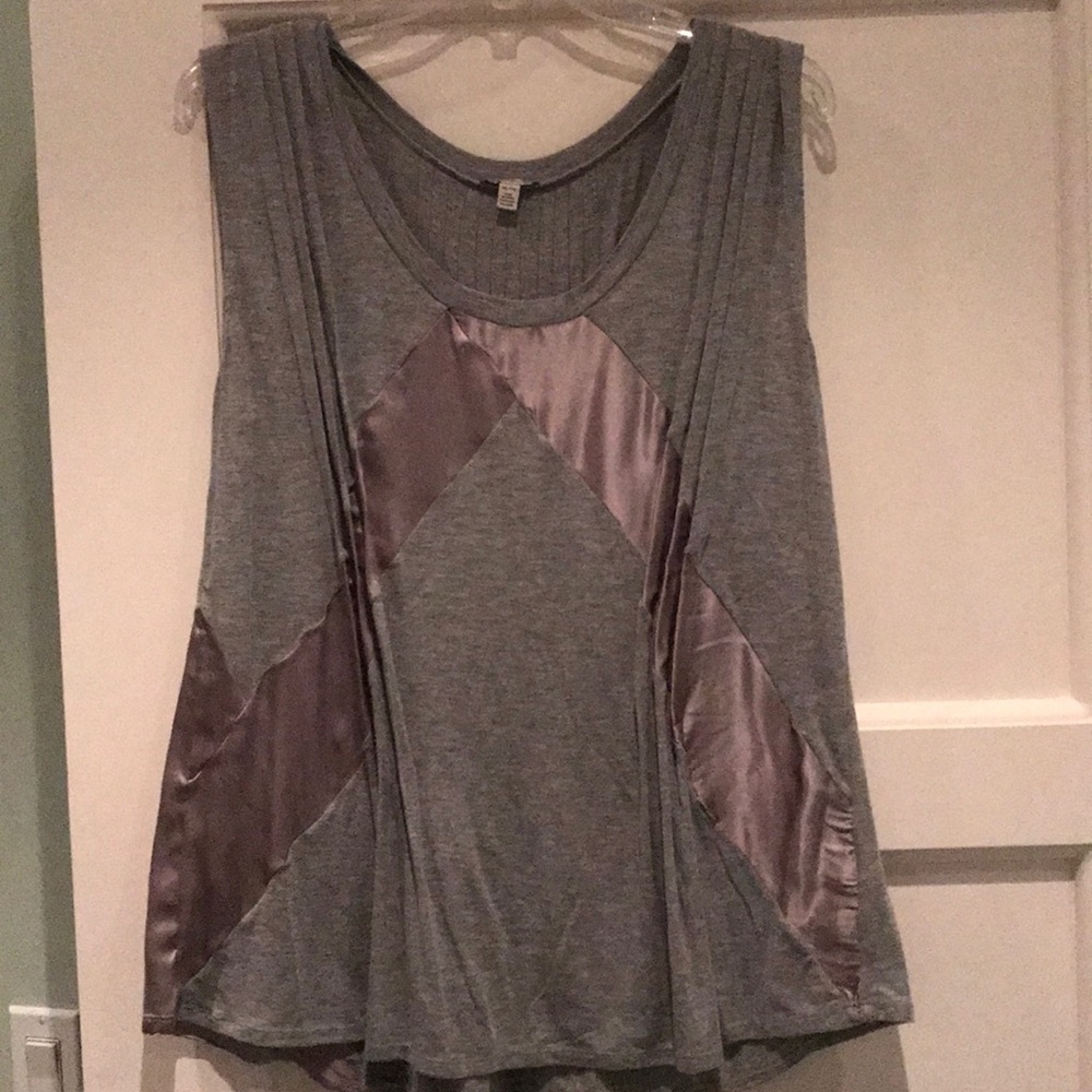 Grey tank top